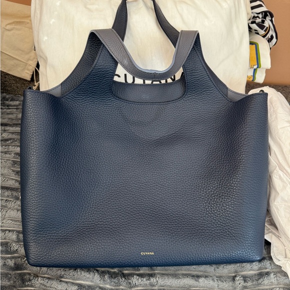 Cuyana System Tote 13 in V2 Zipper Pouch System Flap Bag Wide Strap Navy Set NWT - Picture 2 of 9